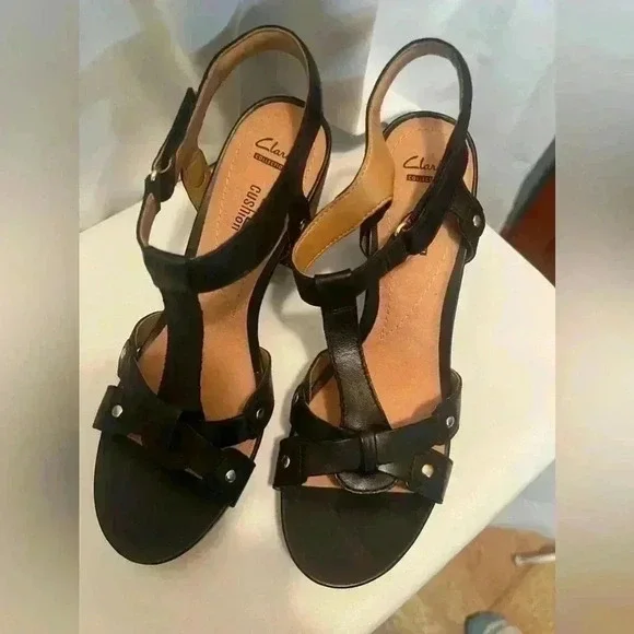 CLARKS
Collection Women's Banoy Valtina Dress Sandals Black Size 8n - Picture 3 of 7